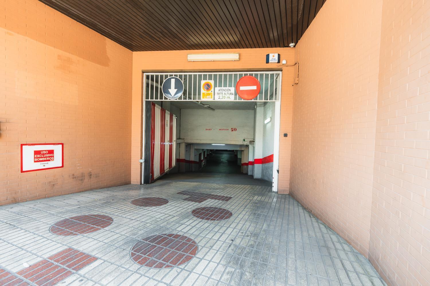 Constitucion Apartment - Free Parking Гранада Екстер'єр фото
